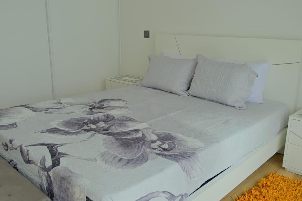 Avenida House A 700 Metros Da Praia إسبونسيندي المظهر الخارجي الصورة